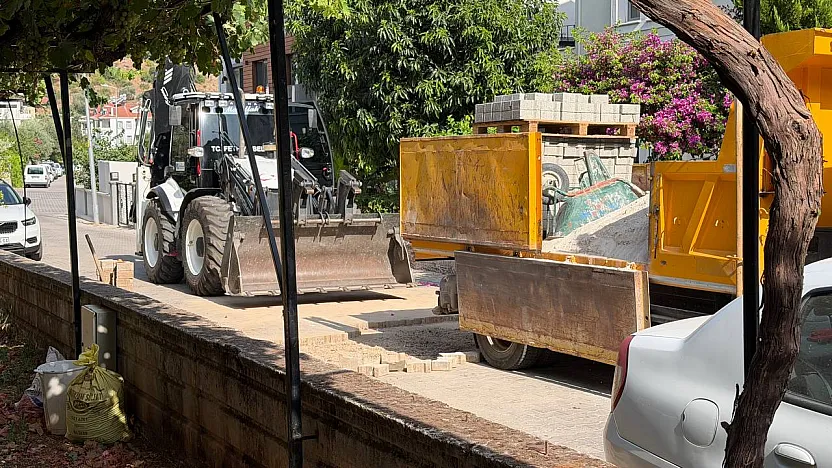Taşkaya Mahallesi'nde Bozulan Parke Yollar Yenileniyor