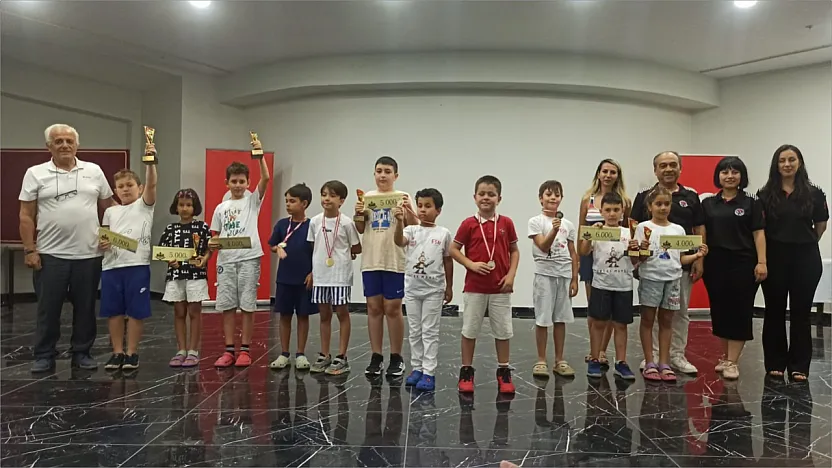 Türkiye'nin dört bir yanından sporcular Fethiye'de aynı masada buluştu