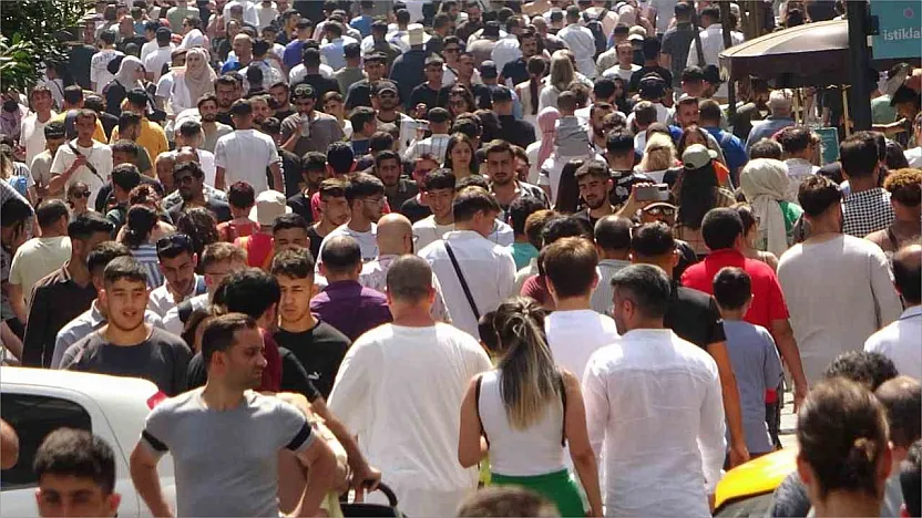 Türkiye'nin nüfusu 1 Temmuz itibarıyla 86 milyon 320 bin 602 kişi oldu