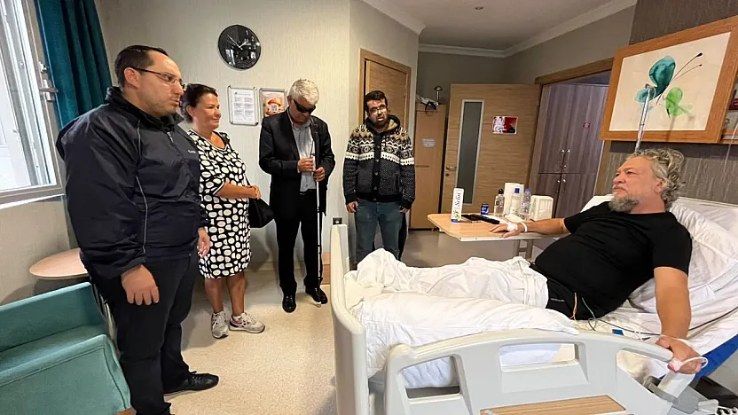 Umut Hepdizdar ve beraberindeki heyetten Seda Köktener'e ziyaret