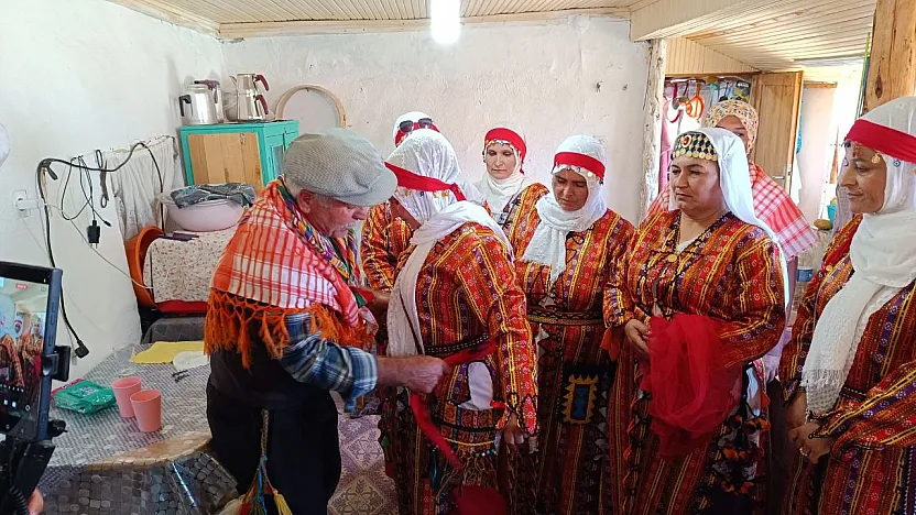 Yayla Karaçulha Yörük Şenliği'nde Temsili Gelin Alma Geleneği Yaşatıldı