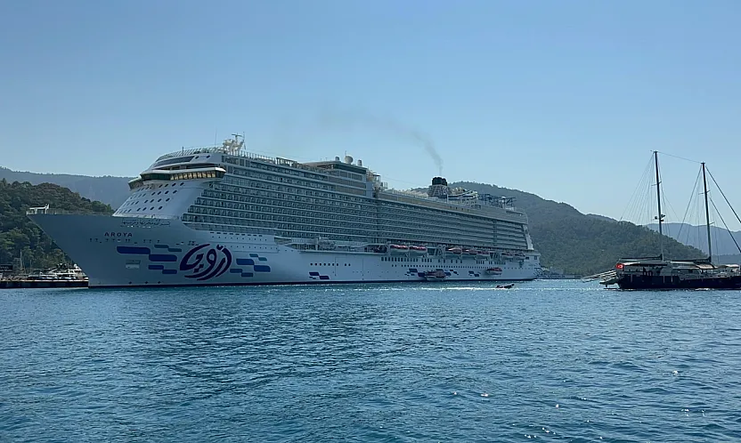 Ağustos seferlerine başladı, Marmaris'e 3 bin 700 turist getirdi