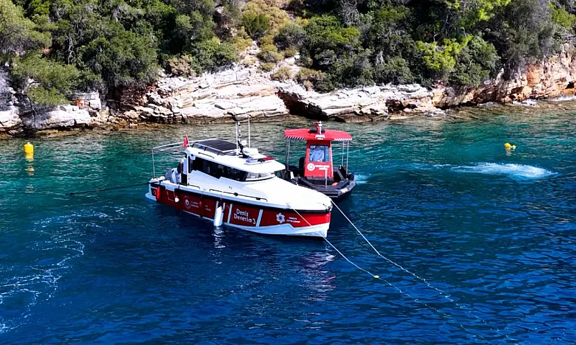 Bakan Kurum Duyurdu: 'Fethiye'de deniz ekosistemini tehdit eden 16,2 milyon metreküp dip çamurunu temizliyoruz'