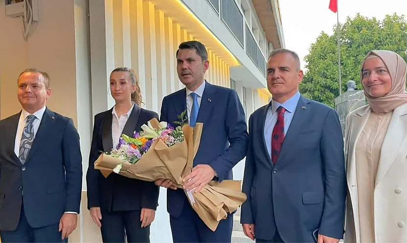 Bakan Murat Kurum Fethiye Kaymakamlığı'nı ziyaret etti