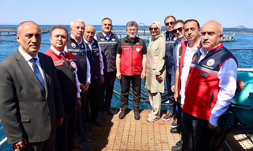 Bakan Yumaklı, Milas'taki su ürünleri tesisinde sektörün hedeflerini açıkladı