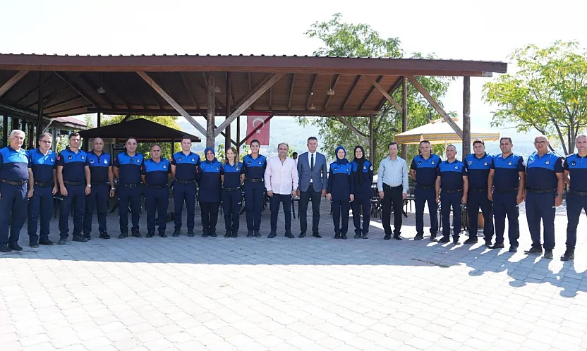 Başkan Akdenizli, Zabıta Ekipleriyle Bir Araya Geldi