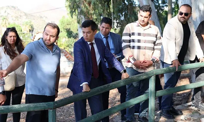 Başkan Ünlü Hisarönü'nde vatandaşlarla buluştu: İmar sorununun takipçisiyiz