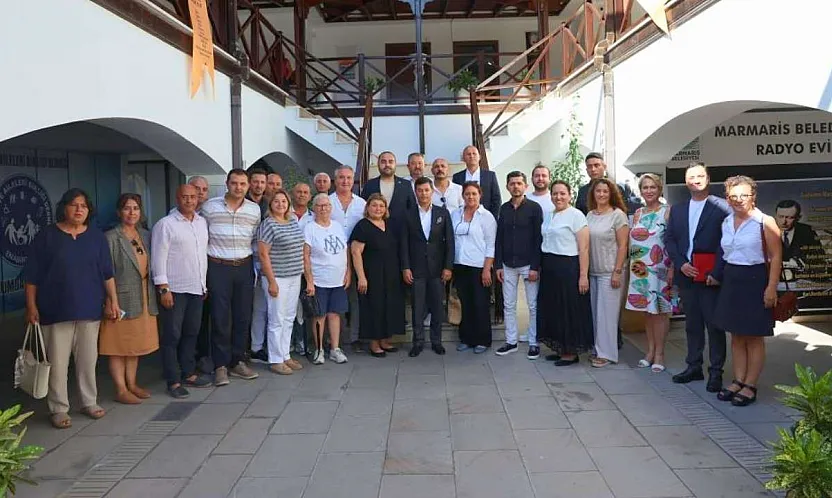 Başkan Ünlü, muhtarlarla buluştu