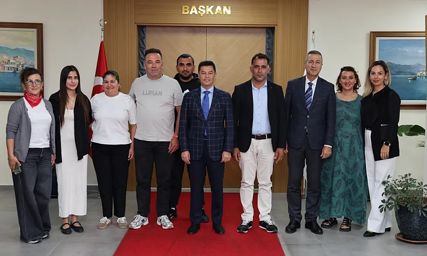 Başkan Ünlü, Selimiye Mahalle Muhtarı Akgül ve mahalle sakinlerini ağırladı