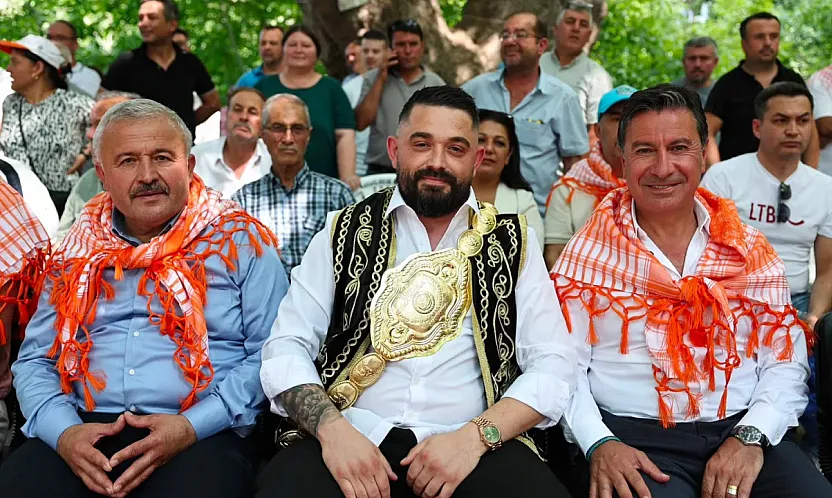 Beşpınar Güreşleri'nde Gözler Güreş Ağası İsmail Tekin'deydi