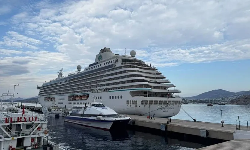 Bodrum'a 693 yolcusuyla geldi