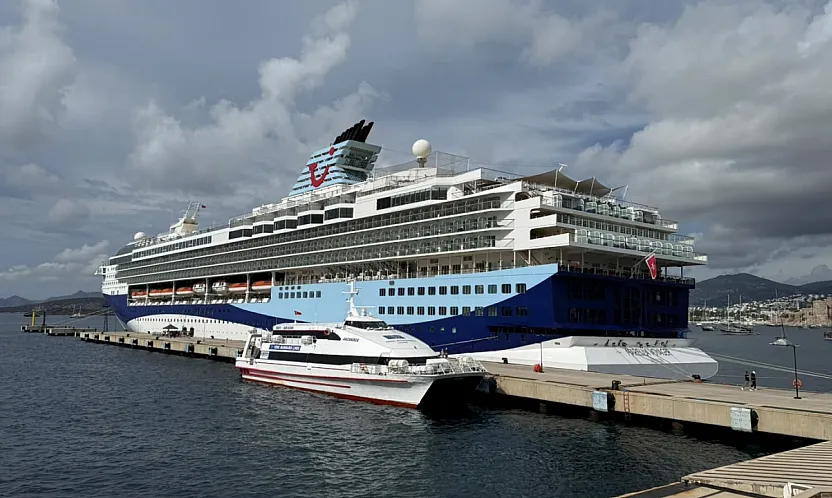 Bodrum'a 'Marella Voyager' kruvaziyeri 1850 turist getirdi