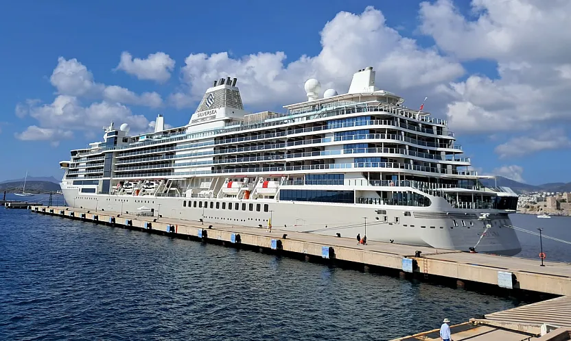 Bodrum'a 'Silver Nova' kruvaziyeriyle 681 turist geldi