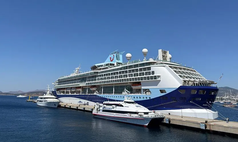 Bodrum'a turist akını Deniz yoluyla 1760 turist geldi