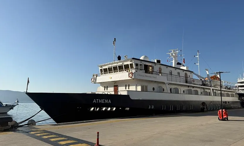 Bodrum'a üç kruvaziyer gemisiyle 650 turist geldi