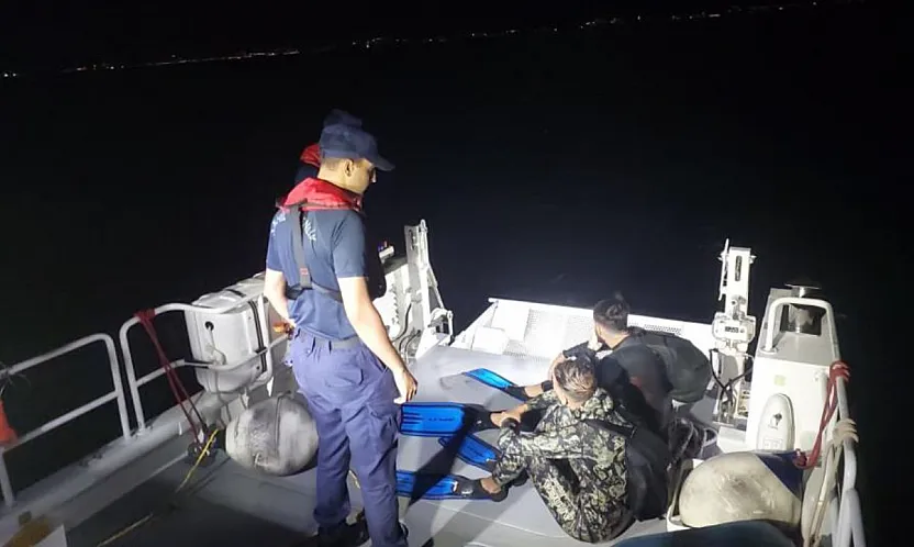 Bodrum Açıklarında Yüzerek Yunanistan'a Geçmeye Çalışan 2 Göçmen Yakalandı