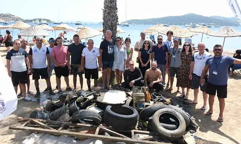 Bodrum'da Deniz Dibinden 650 Kilogram Atık Çıkarıldı
