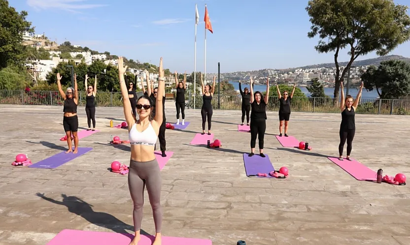 Bodrum'da pilates dersleri devam ediyor