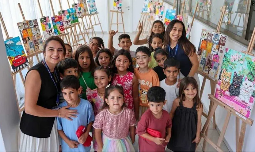 Bodrum'da 'Sayılarla Tuval Boyama Atölyesi' Mini Sergi ile tamamlandı