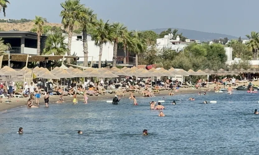 Bodrum'da termometre 40'ı, hissedilen sıcaklık 45'i gördü