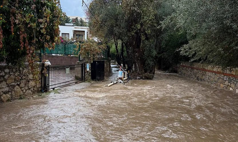 Bodrum'da yağış nedeniyle evinde mahsur kalan hamile kadın kurtarıldı