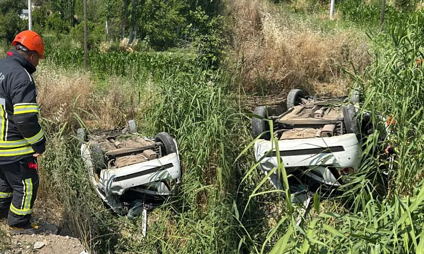 Burdur-Fethiye Karayolu'nda otomobil kanala düştü: 2 yaralı