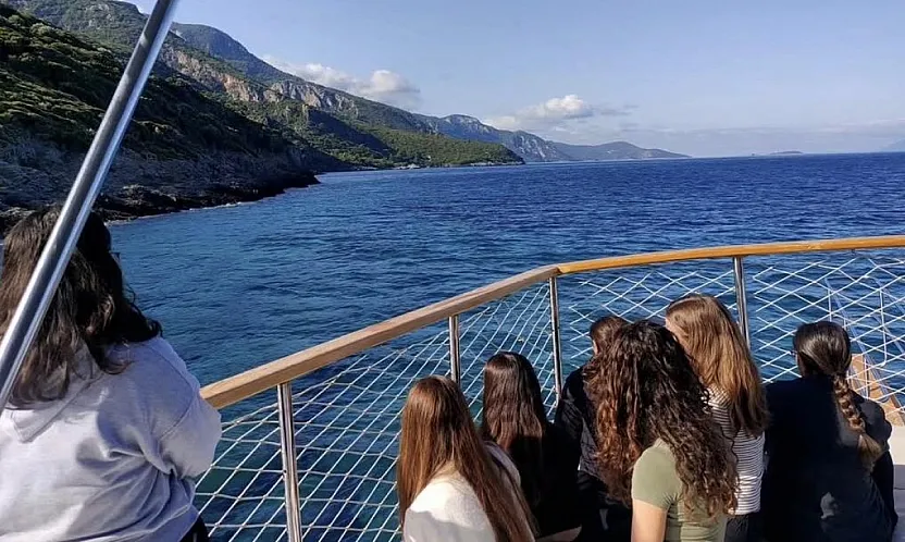 Datça'da lise öğrencileri entegre çevre ve sürdürülebilirlik için denize açıldı