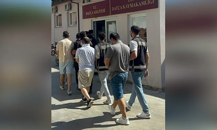 Datça'da Yasa Dışı Yollarla Yurt Dışına Kaçmaya Çalışan 9 FETÖ Üyesi Yakalandı