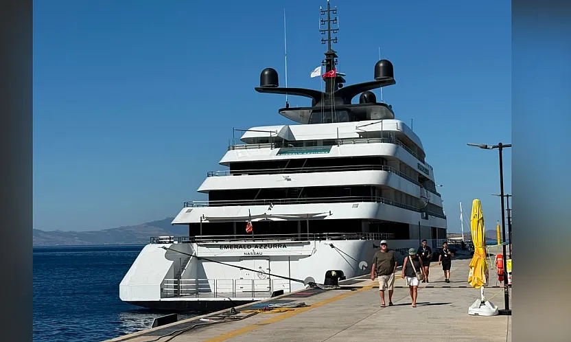 'Emerald Azzurra' kruvaziyeri Bodrum'a 100 turist getirdi