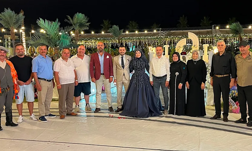 Fatma ve Erkan çiftinin nişan töreni Seydikemer'de gerçekleşti