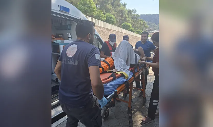Fethiye açıklarında gezi teknesinde yaralanan kişiye tıbbi tahliye
