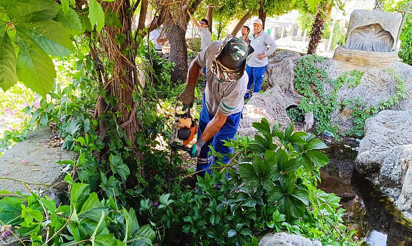 Fethiye Belediyesi'nden Zakkum Parkı'nda Peyzaj Düzenlemesi