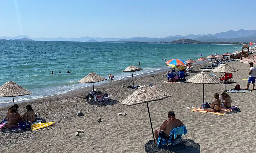 Fethiye Çalış Plajı'nda Hafta Sonu Yoğunluğu