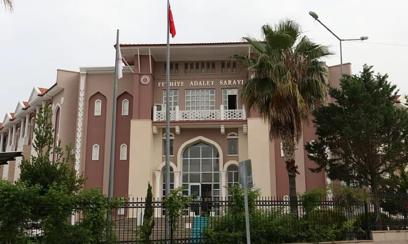 Fethiye'de 4 yıl önce kaybolan kadının ölümüyle ilgili 4'ü tutuklu 10 sanık yargılanıyor