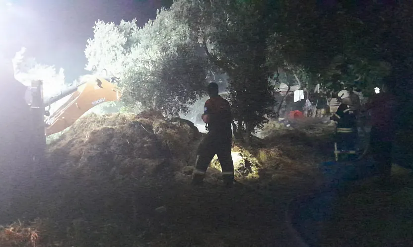 Fethiye'de ahır yangını kontrol altına alındı, soğutma çalışmaları sürüyor