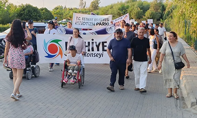 Fethiye'de Avrupa Hareketlilik Haftası'nda 'Herkes İçin Hareketlilik' yürüyüşü