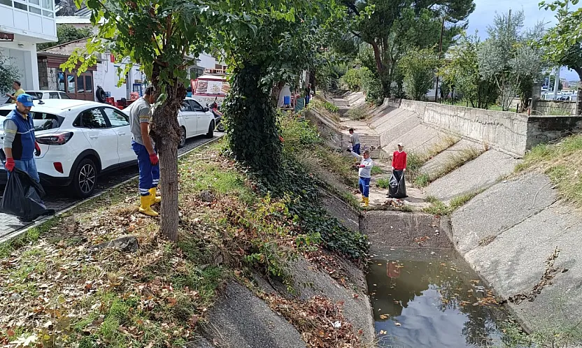 Fethiye'de Dere İçin Temizlik Çalışması Yapıldı