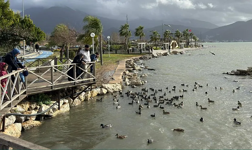 Fethiye'de güneş yüzünü gösterdi, Ördek Adası'nda manzara hayran bıraktı