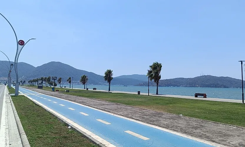 Fethiye'de Kavurucu Sıcaklar 3. Etap'ı Issız Bıraktı