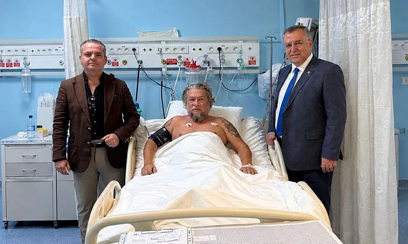 Fethiye'de Kaymakam Akkaya ve Başkan Çıralı'dan Seda Köktener'e geçmiş olsun ziyareti
