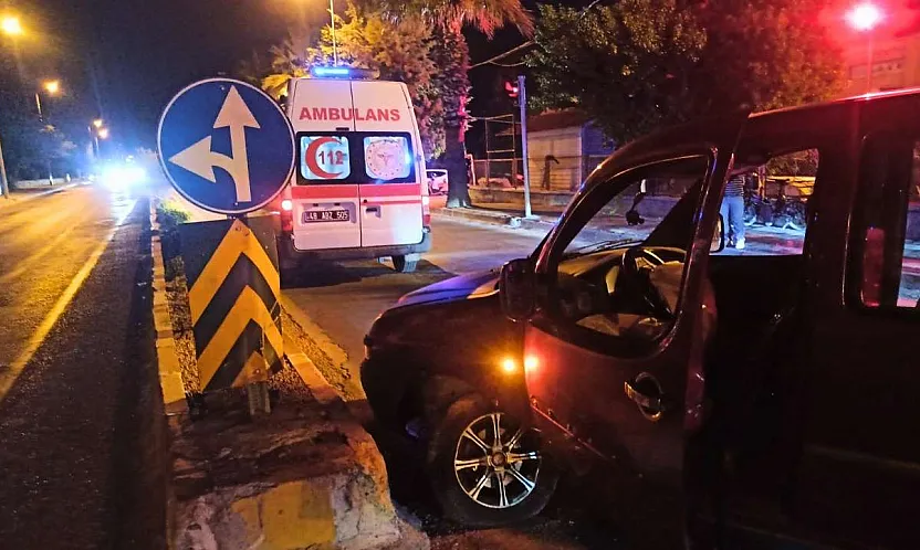 Fethiye'de kontrolden çıkan otomobil refüje girdi