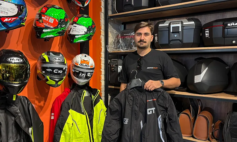 Fethiye'de motosiklet kullanıcıları kışa hazırlanıyor