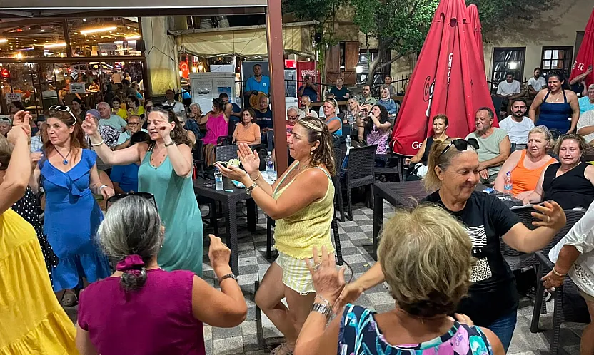 Fethiye'de müzik dolu yaz akşamları devam ediyor