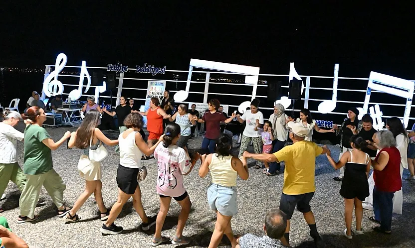 Fethiye'de Müzikli Akşamlar Sahil Bandını Şenlendirdi