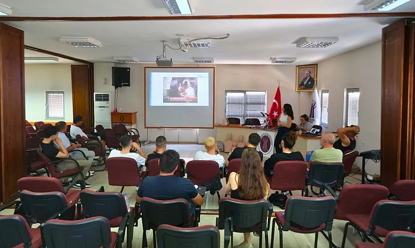 Fethiye'de oda üyelerine uygulamalı ilkyardım eğitimi