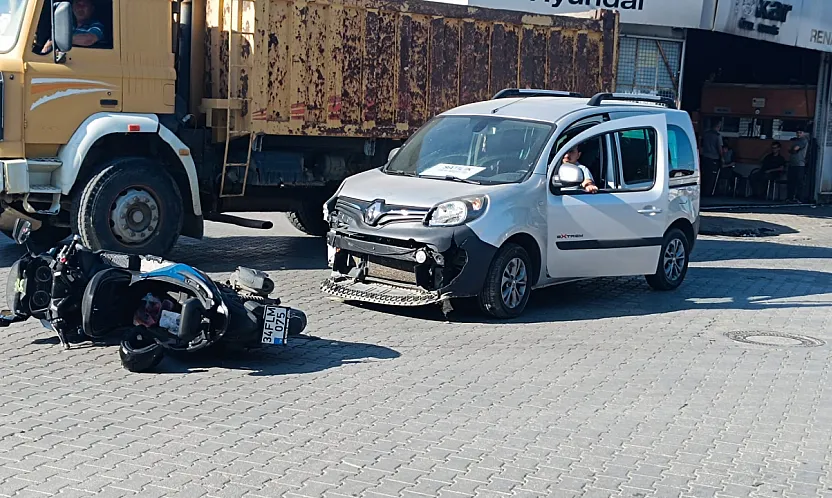 Fethiye'de otomobil ile motosiklet çarpıştı