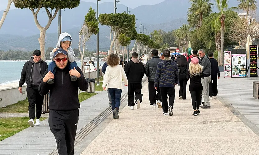 Fethiye'de Pazar'ın tadını Çalış'ta çıkardılar