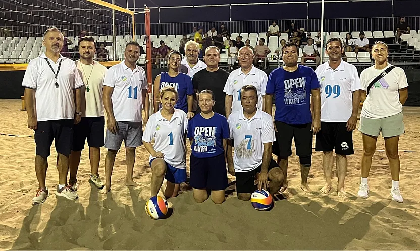 Fethiye'de plaj voleybolu turnuvasında ilk maçın galibi Kaymakamlık oldu