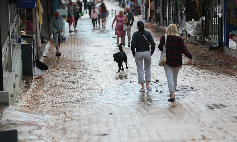 Fethiye'de sağanak hayatı olumsuz etkiledi