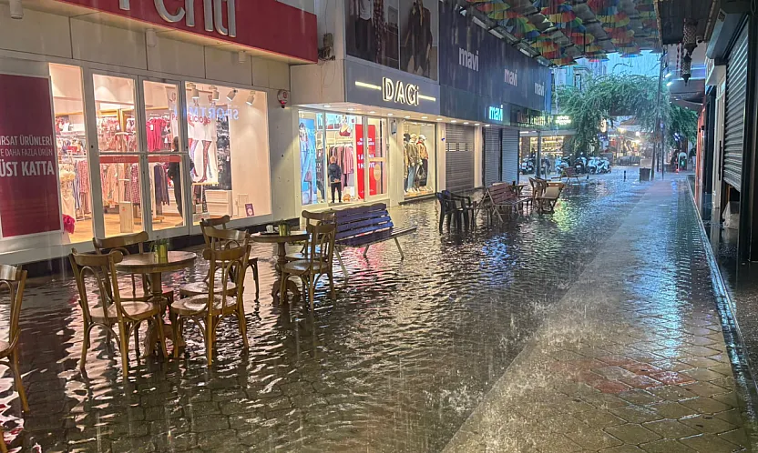 Fethiye'de şiddetli yağış sonrası Paspatur